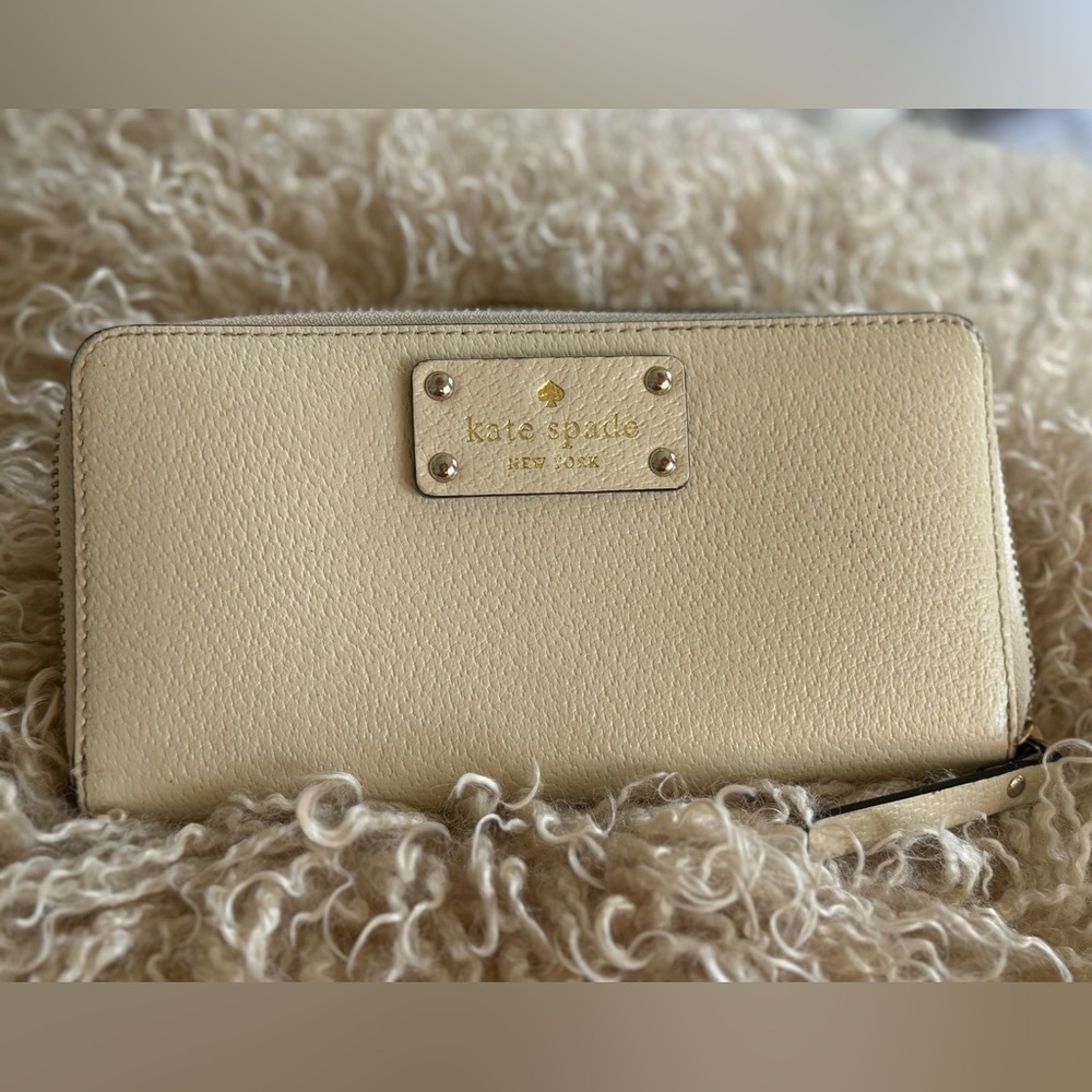 Kate Spade ♠️ Wallet